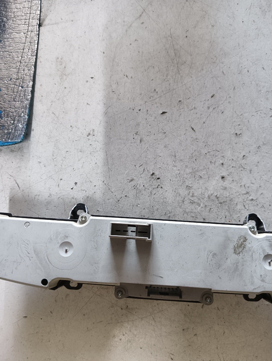 Buton avarie VOLKSWAGEN CRAFTER 30-50 Box (2E_) [ 2006 - 2016 ] – foto 2