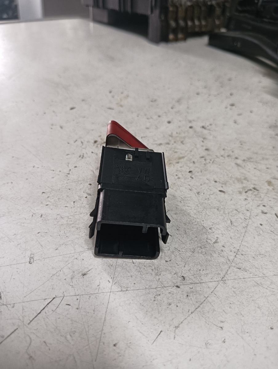 Buton avarie VOLKSWAGEN GOLF PLUS (5M1, 521) [ 2004 - 2013 ] – foto 2