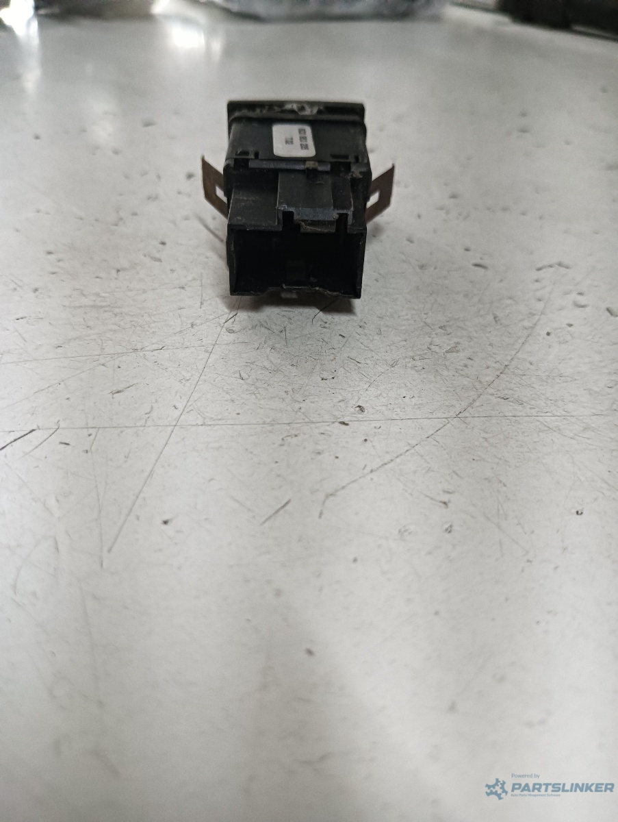 Buton avarie VOLKSWAGEN POLO (9N_) [ 2001 - 2012 ] OEM 6q0953235 – foto 2