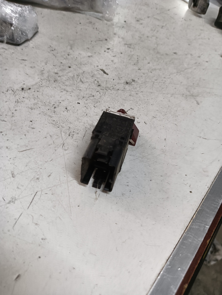 Buton avarie VOLKSWAGEN TOURAN 1T3 2010 - 2015 – foto 2