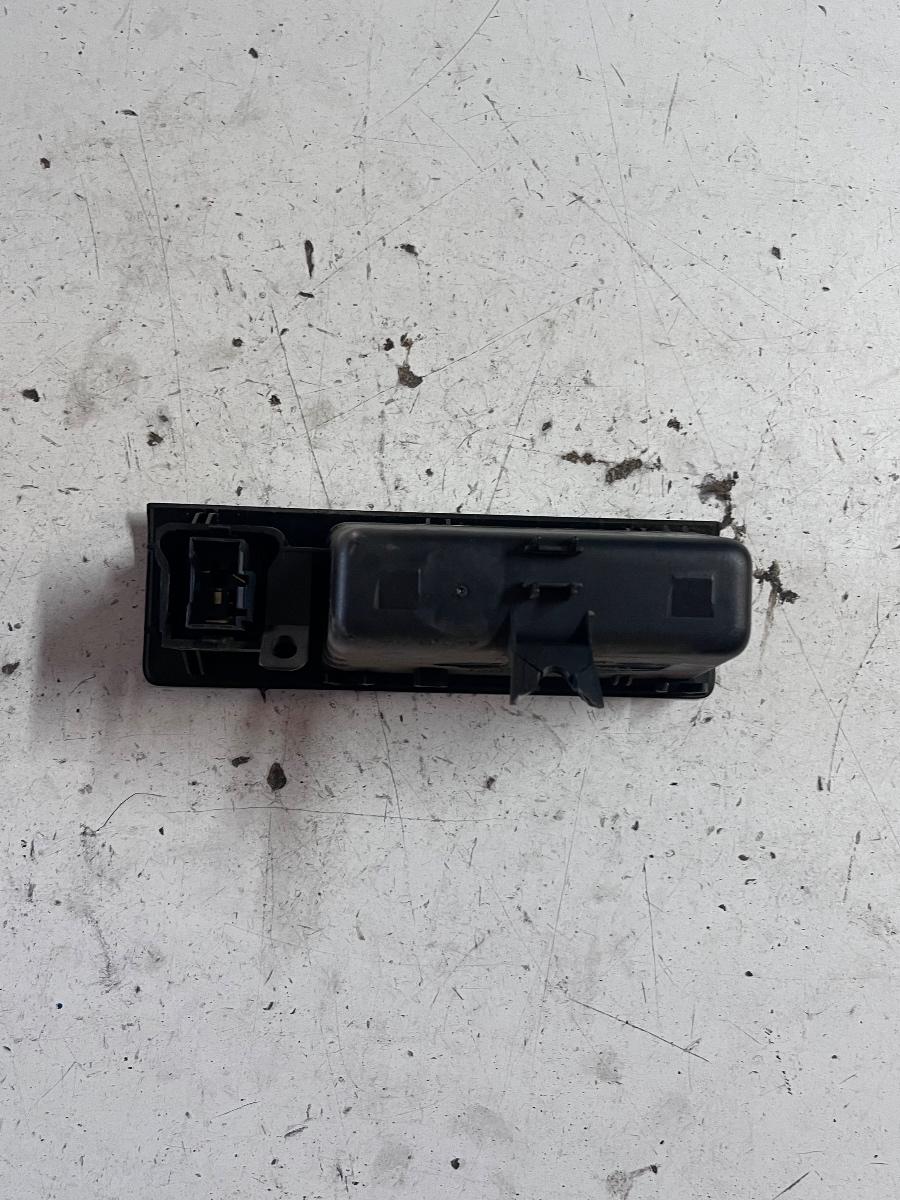 Buton avarie VOLKSWAGEN TRANSPORTER V Bus 7HB, 7HJ, 7EB, 7EJ, 7EF, 7EG, 7HF, 7H0857925 – foto 3