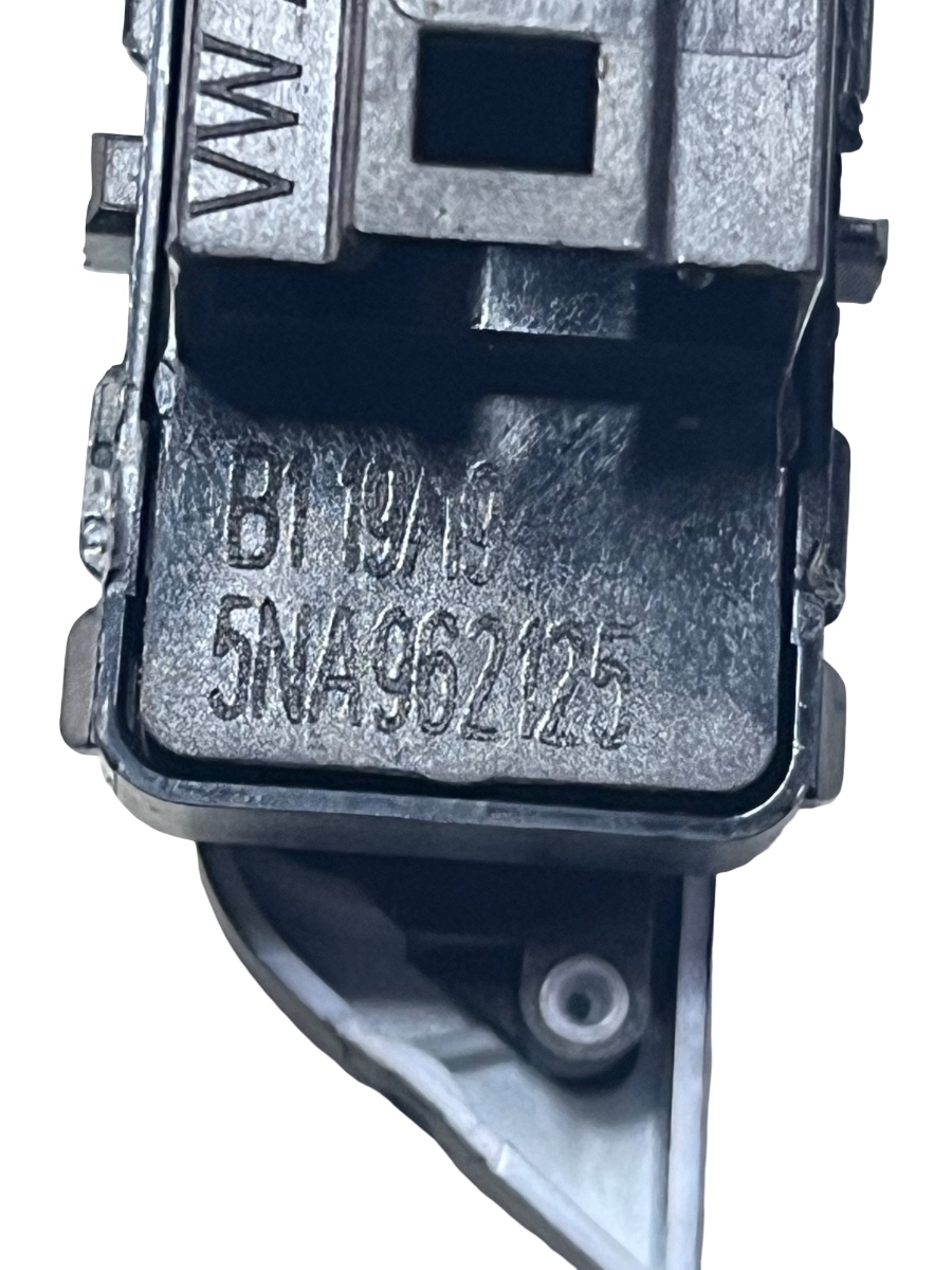 Buton blocare/deblocare portiere VOLKSWAGEN Tiguan II Facelift R LINE  [ 2020 - 2024 ] 5NA962125 – foto 3