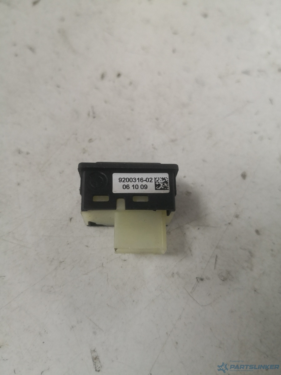 Buton deschidere portbagaj  BMW 5 (F10) [ 2009 - 2016 ] OEM 920031602 – foto 2