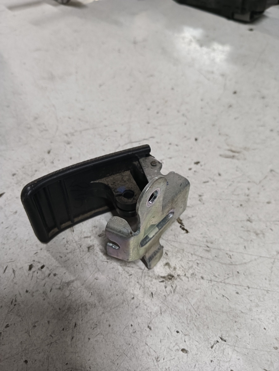 Buton deschidere rezervor  HONDA CIVIC VIII Hatchback (FN, FK) [ 2005 - > ] – foto 2