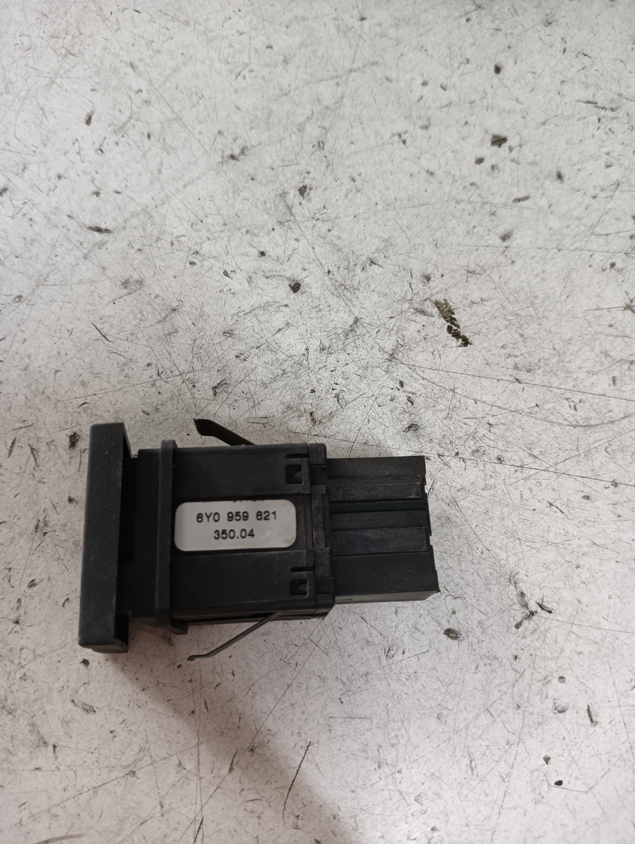 Buton dezaburire  SKODA FABIA (6Y2) [ 1999 - 2008 ] OEM 6q0959621 – foto 2