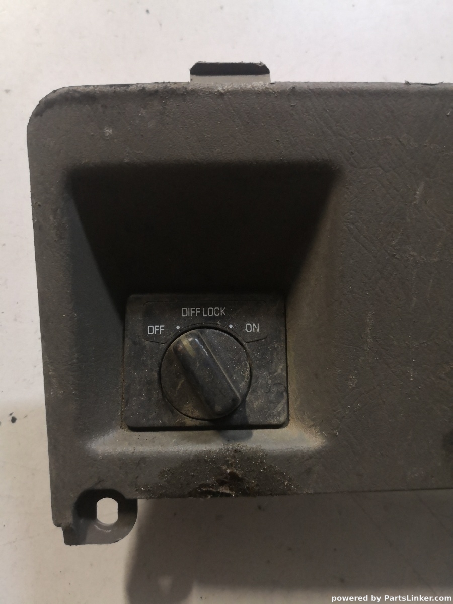 Buton diferential blocat NISSAN PATROL GR V Wagon (Y61) [ 1997 - > ] – foto 2