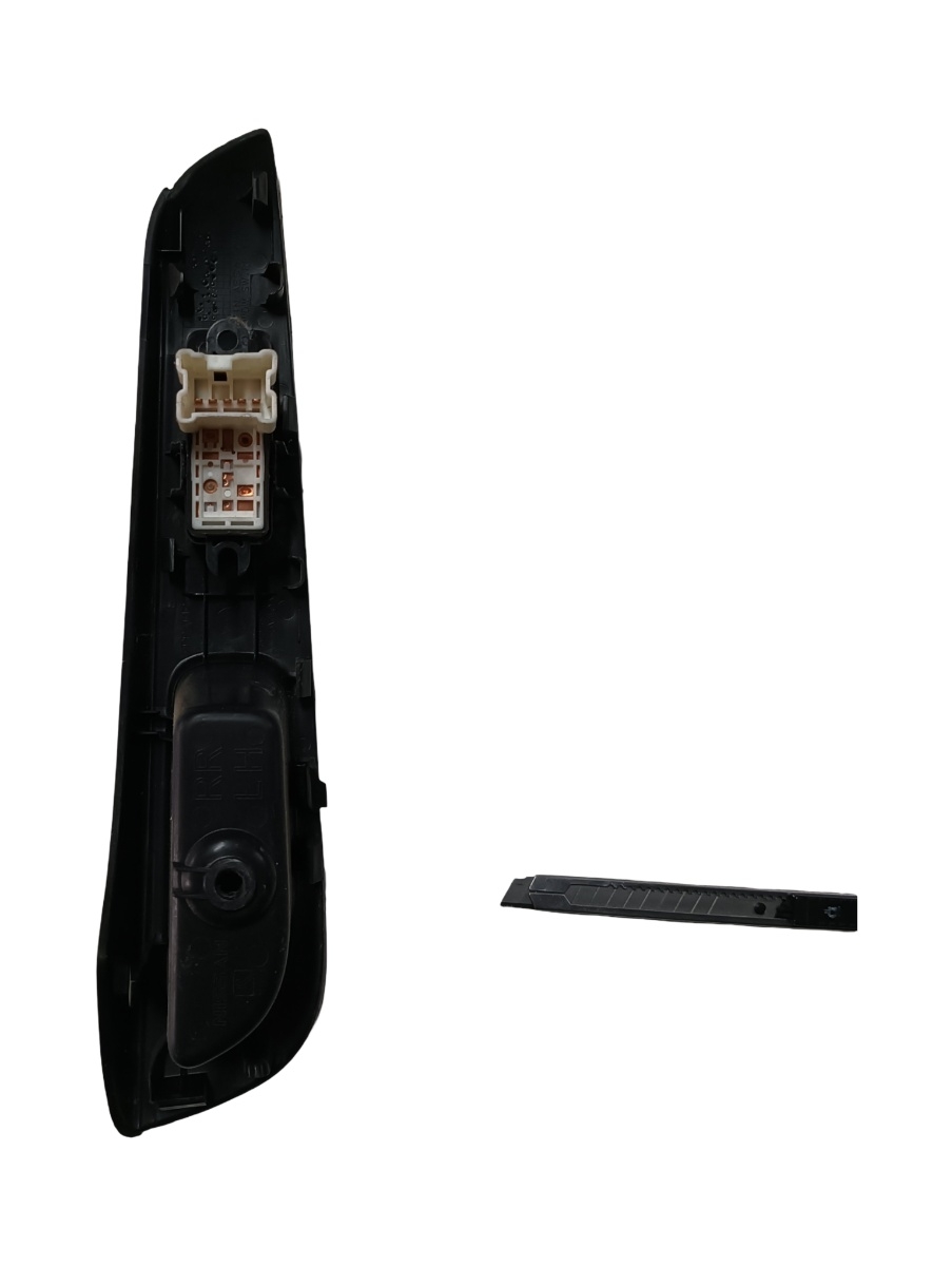 Buton geam electric  dreapta fata NISSAN NOTE E12 2012 - > – foto 2