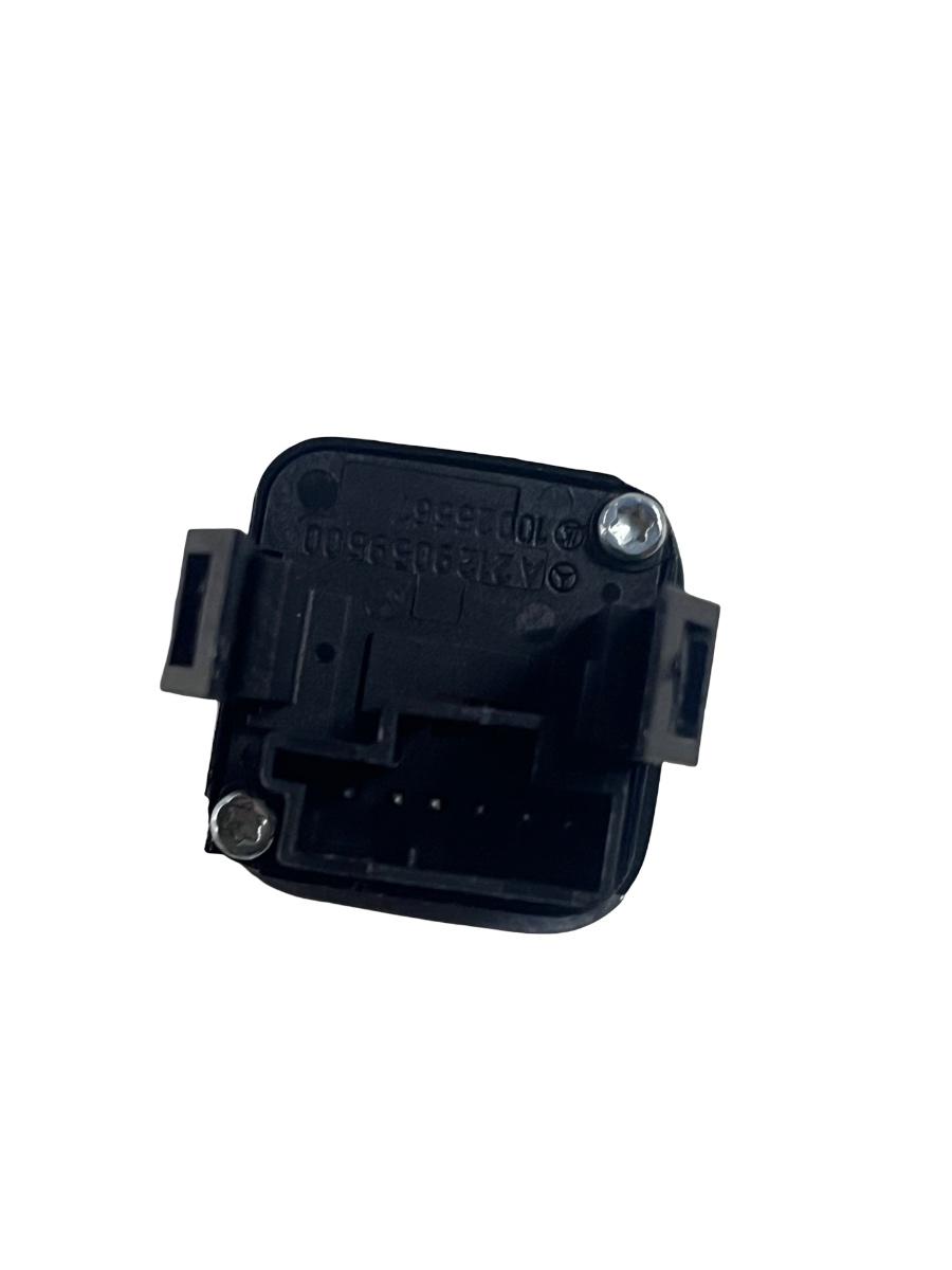 Buton incalzire scaun stanga spate MERCEDES-BENZ E-CLASS W212 2013 Facelift -> A2129059500 – foto 2