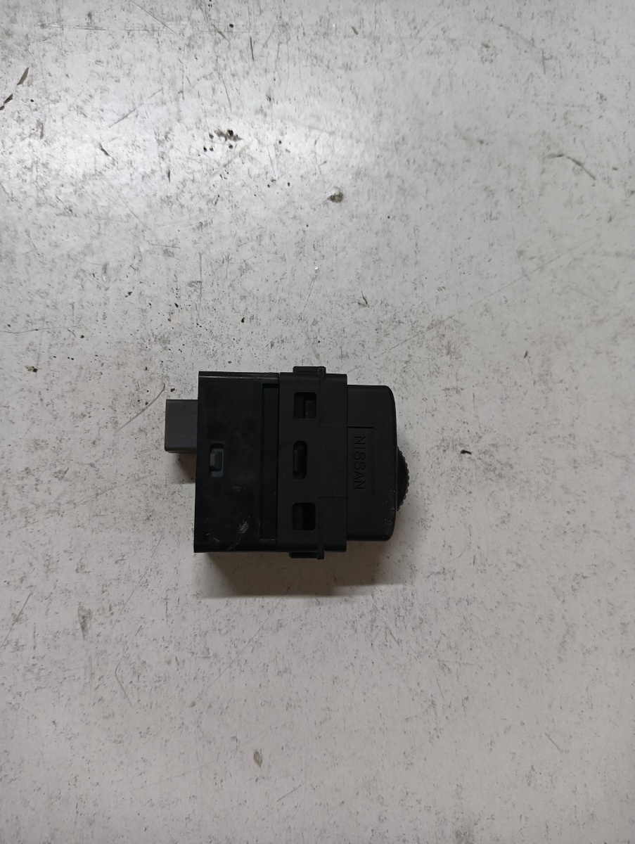 Buton reglaj faruri  NISSAN X-TRAIL T30 2001 - 2013 – foto 2