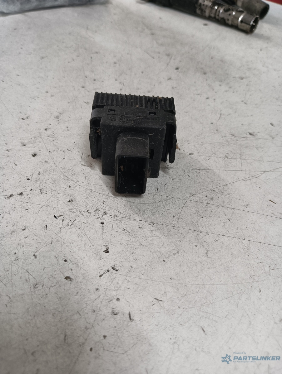 Buton reglaj faruri VOLKSWAGEN POLO (9N_) [ 2001 - 2012 ] – foto 2