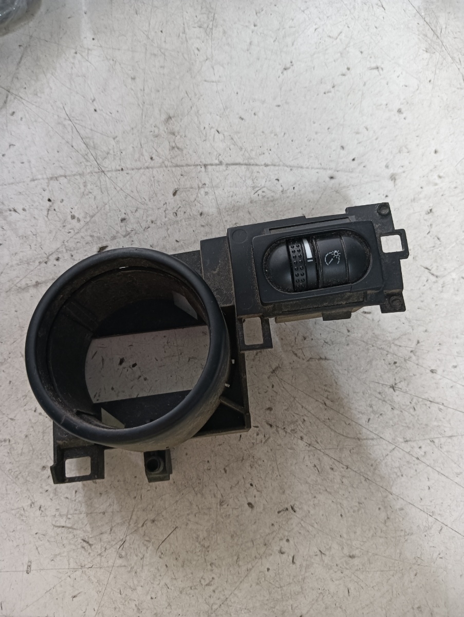 Buton reglaj lumina VOLKSWAGEN TOUAREG 7LA, 7L6, 7L7 2002 - 2013 – foto 2