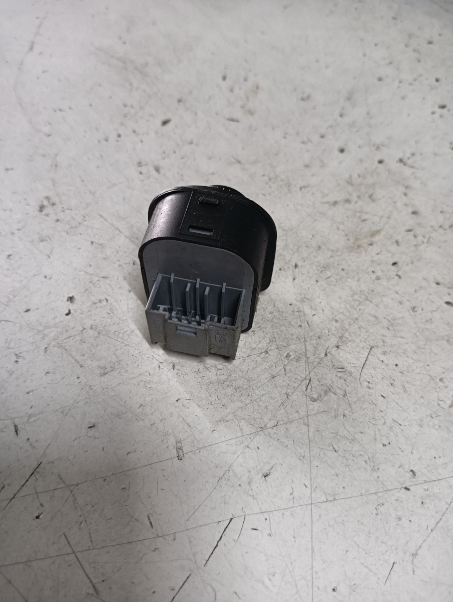 Buton reglaj oglinzi VOLKSWAGEN GOLF PLUS (5M1, 521) [ 2004 - 2013 ] – foto 2