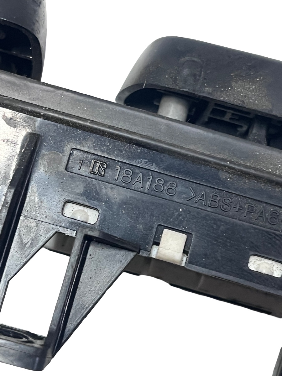 Buton reglaj scaun dreapta fata LEXUS IS 220 Saloon GSE2_, ALE2_, USE2_ 2005 - 2013 18A188 – foto 2