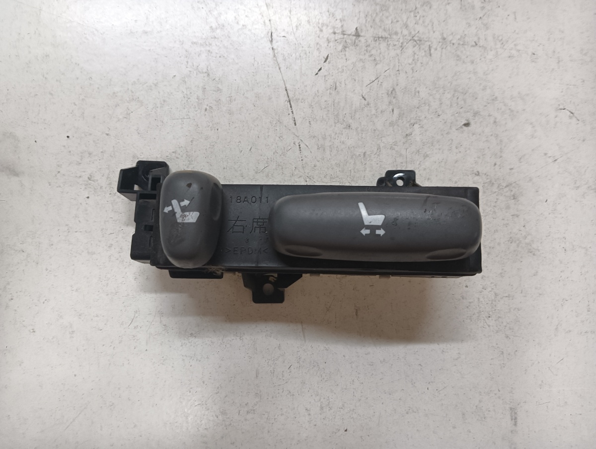 Buton reglaj scaun dreapta fata TOYOTA LAND CRUISER LJ12_, KZJ12_, TRJ12_, KDJ12_, GRJ12_ 2002 -