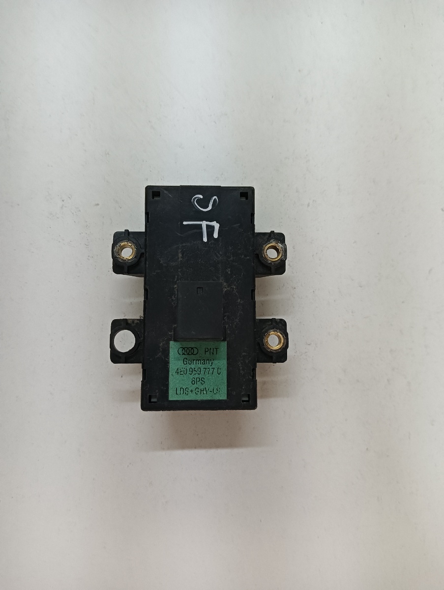 Buton reglaj scaun stanga fata AUDI A8 II 4E2, 4E8 2002 - 2010 4e959777c – foto 2