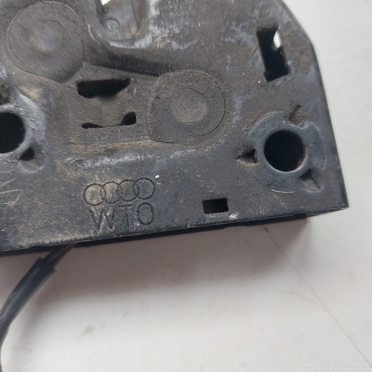 Butuc capota AUDI A8 III (4H2, 4H8, 4HC, 4HL) [ 2009 - 2018 ] OEM 8d0973822 – foto 2