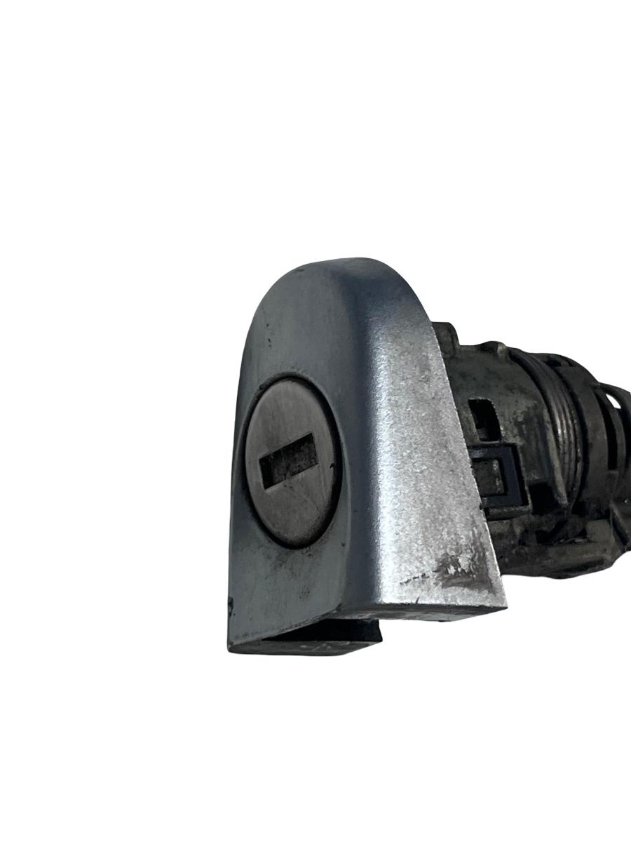 Butuc usa FARA CHEIE stanga fata VOLKSWAGEN TOURAN 1T1, 1T2 2003 - 2010 – foto 2