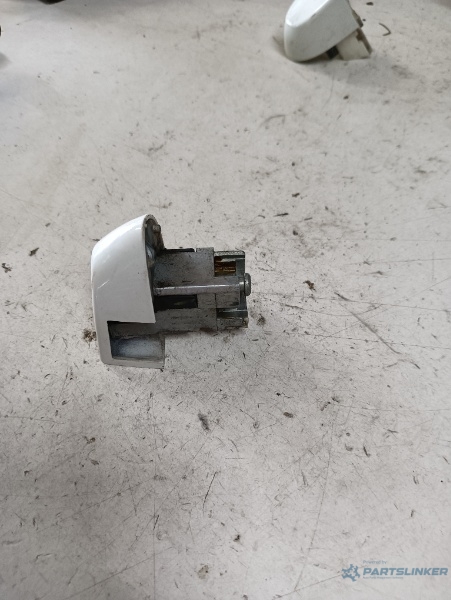 Butuc usa stanga fata BMW X1 I (E84) [ 2009 - 2015 ] – foto 2