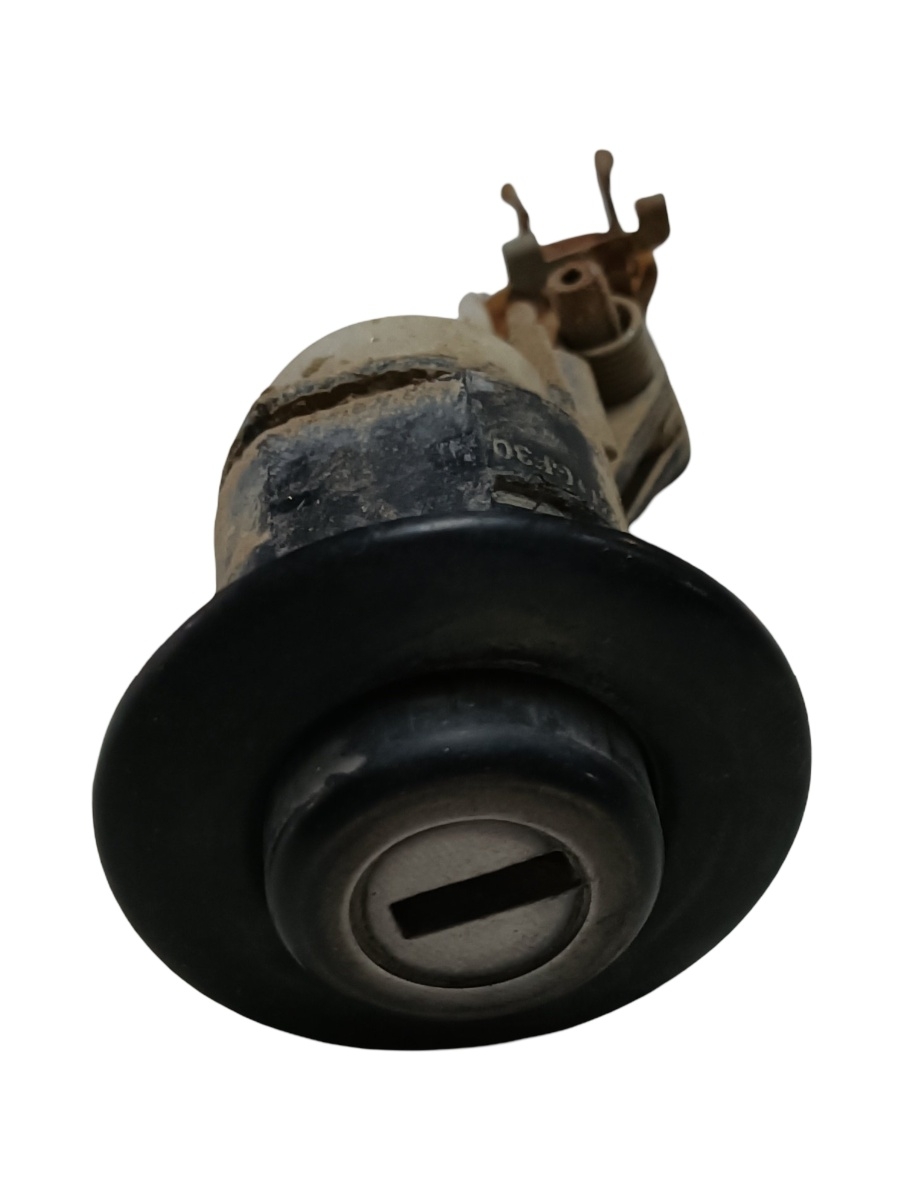 Butuc usa stanga fata DACIA DUSTER 2010 - >