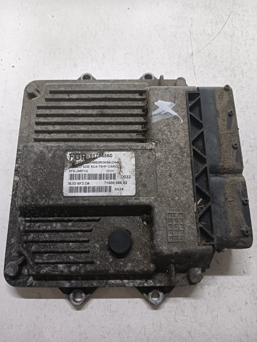 Calculator ecu  FIAT DOBLO Cargo 223_ 2000 - > 1.3 D Multijet 199 A2.000 51784560 – foto 2