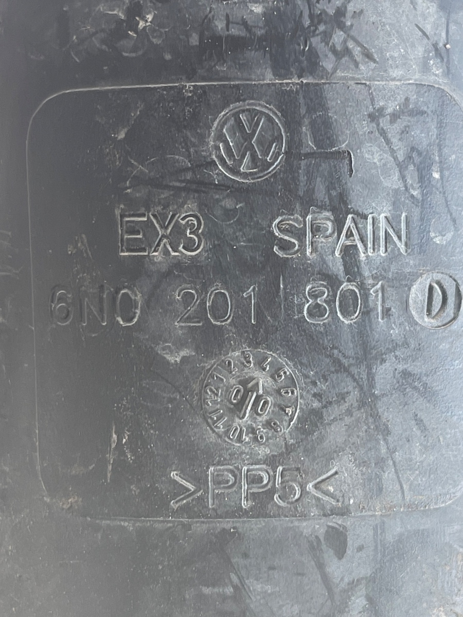 Canistra carbon VOLKSWAGEN POLO 6N1 1994 - 1999 6N0201801D – foto 3