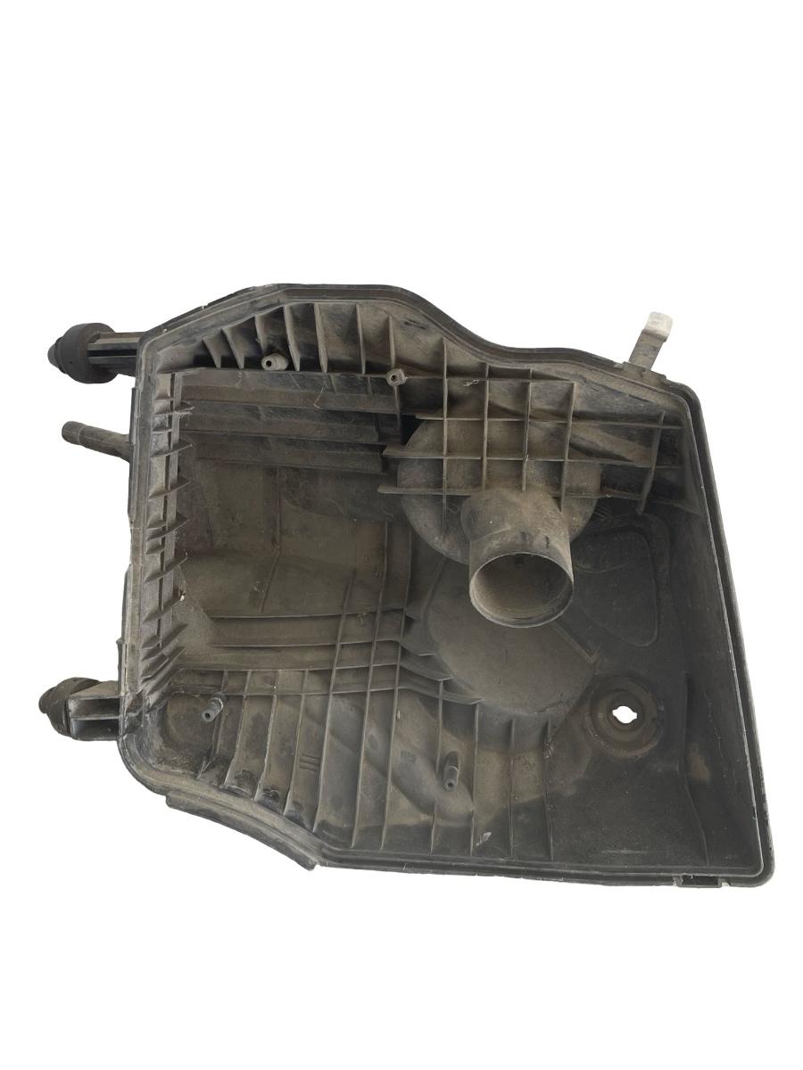 Capac carcasa filtru de aer AUDI A6/S6 III Saloon 4F2, C6 2004 - 2011 2.4 BDW 4F0133835D – foto 2