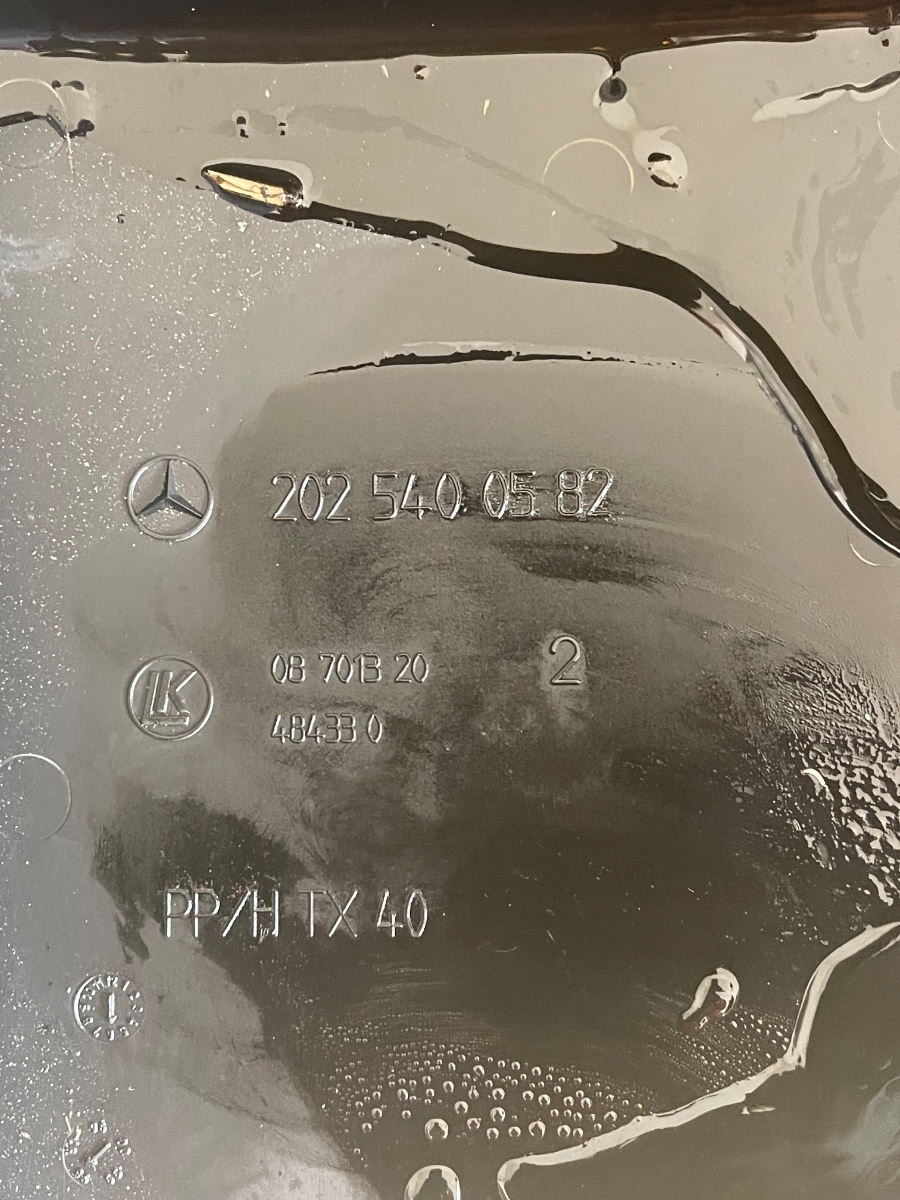 Capac cutie sigurante dreapta sub capota MERCEDES-BENZ C-CLASS W202 1993 - 2000 1.8 C 180 M 111.920, M 111.921 2025400582 – foto 3