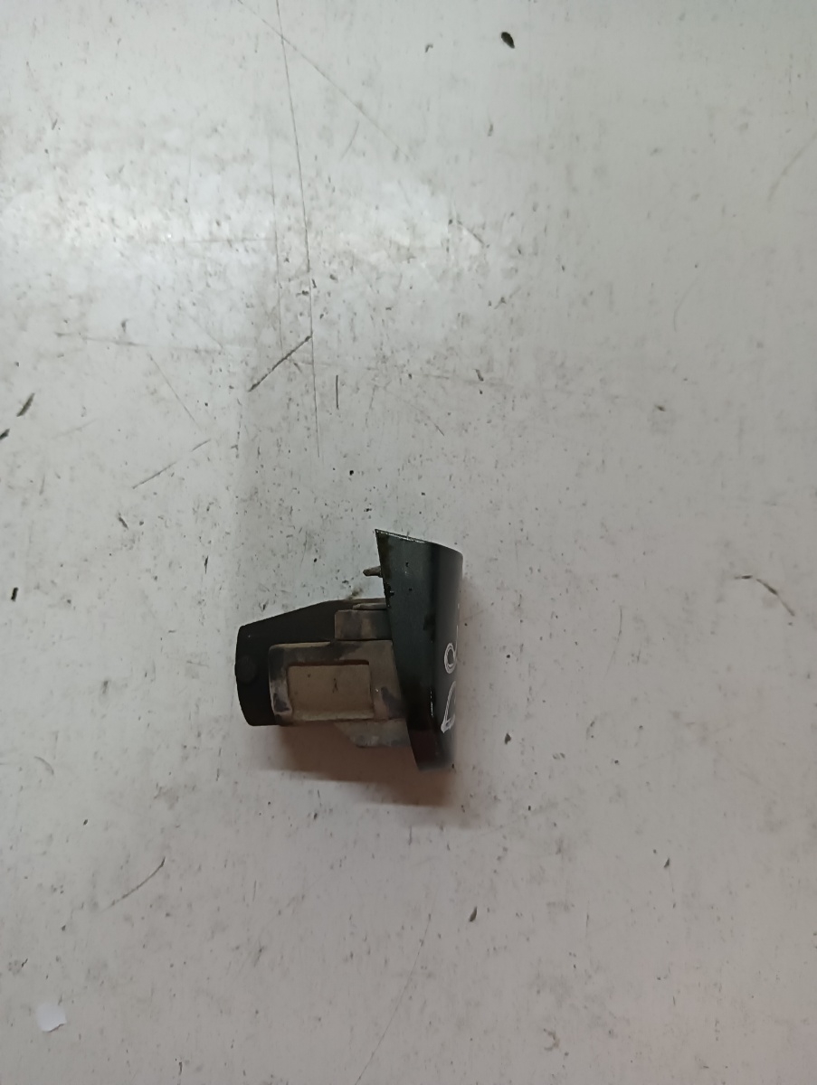 Capac maner portiera fata dreapta fata VOLKSWAGEN GOLF V 1K1 2003 - 2009 – foto 2