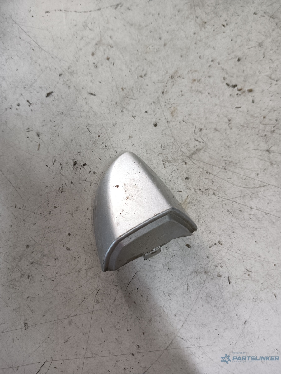 Capac maner usa dreapta spate TOYOTA COROLLA 1.3 i 2015
