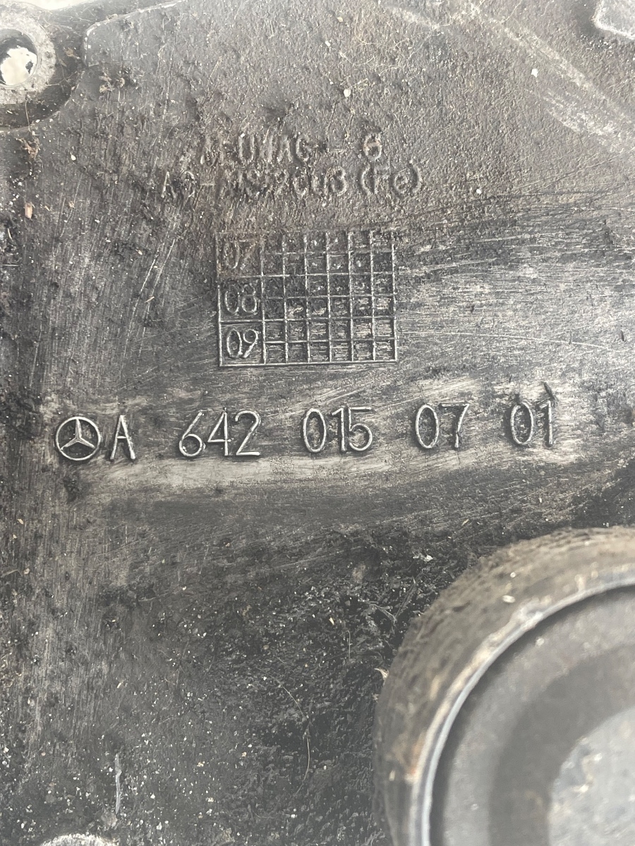 Capac motor MERCEDES-BENZ SPRINTER 3-t Box 903 1995 - 2006  3.0CDI A6420150701 – foto 3