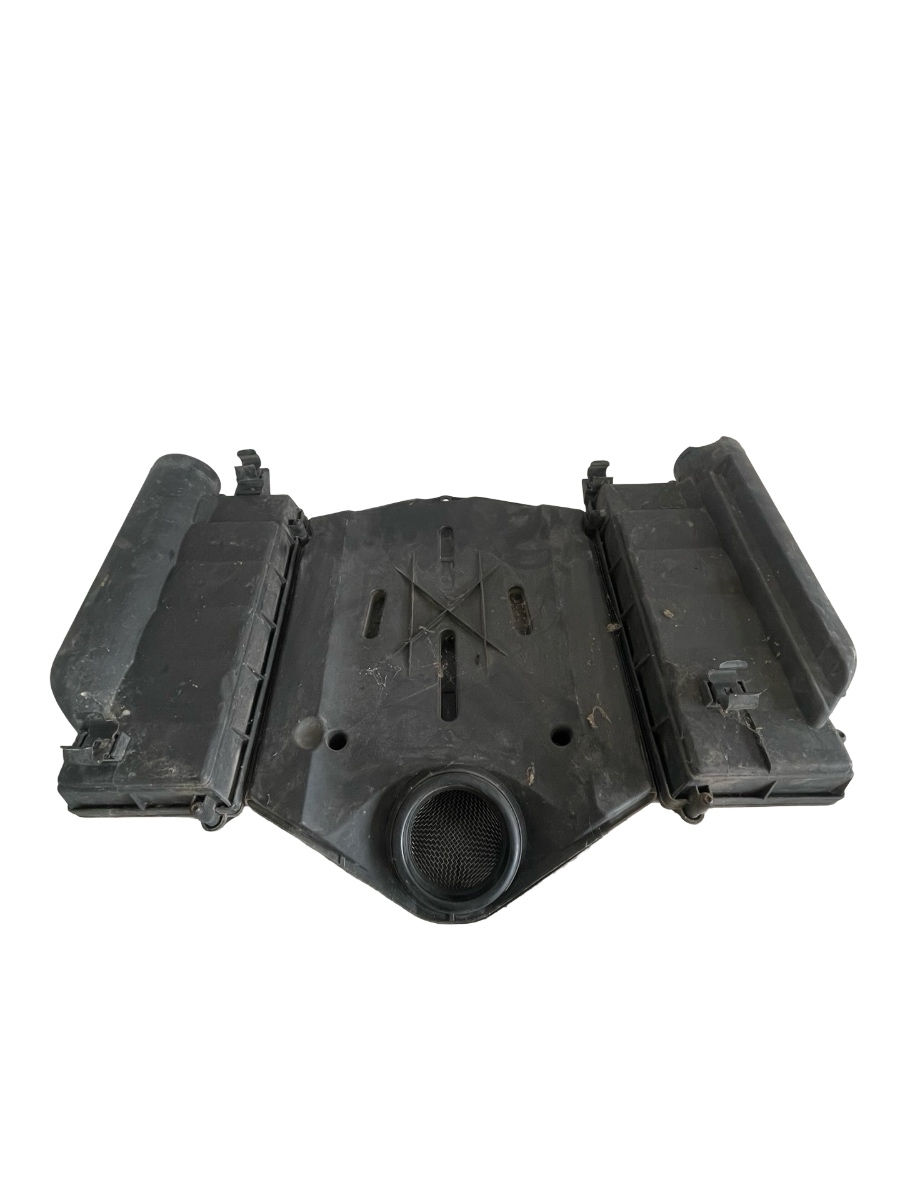 Capac motor (ornament) MERCEDES-BENZ C-CLASS II W203  2000 - 2007  2.0i A11209400 – foto 2