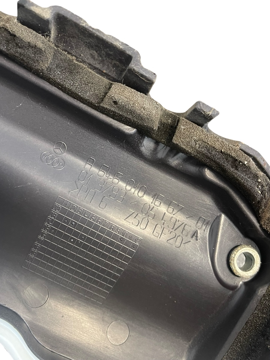 Capac motor (ornament) MERCEDES-BENZ VITO Bus W639 2003 - > 2.2 111 CDI OM 646.982 A6460101667 – foto 2