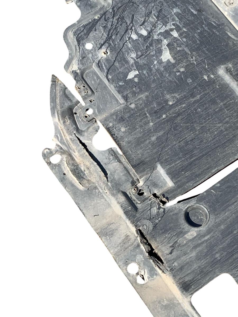 Capac motor (ornament) TOYOTA AURIS ZWE18_, NZE18_, ZRE18_ 2012 -> 1.8 Hybrid 2ZR-FXE – foto 2