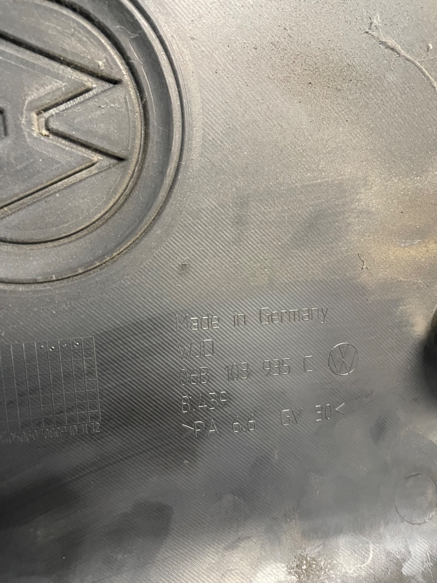 Capac motor (ornament) VOLKSWAGEN PASSAT Estate 3B5 1997 - 2001 1.6 AHL 06B103935C – foto 2