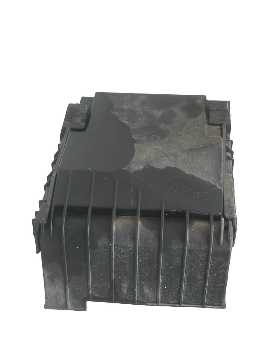Capac panou sigurante VOLKSWAGEN GOLF V 1K1 2003 - 2009 1K0937132F – foto 3