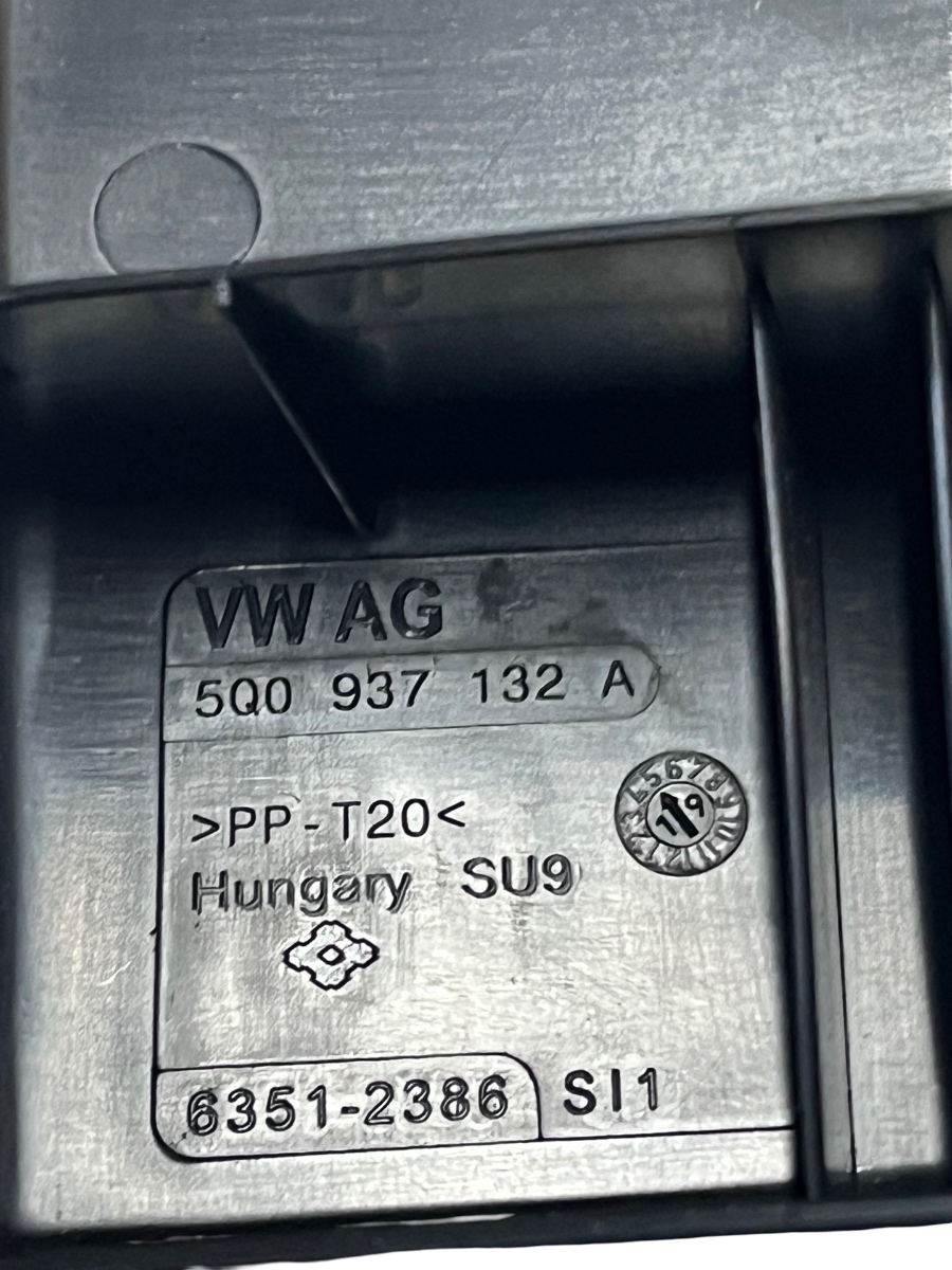 Capac panou sigurante VOLKSWAGEN TIGUAN AD1 2016 -> 5Q0937132A – foto 2