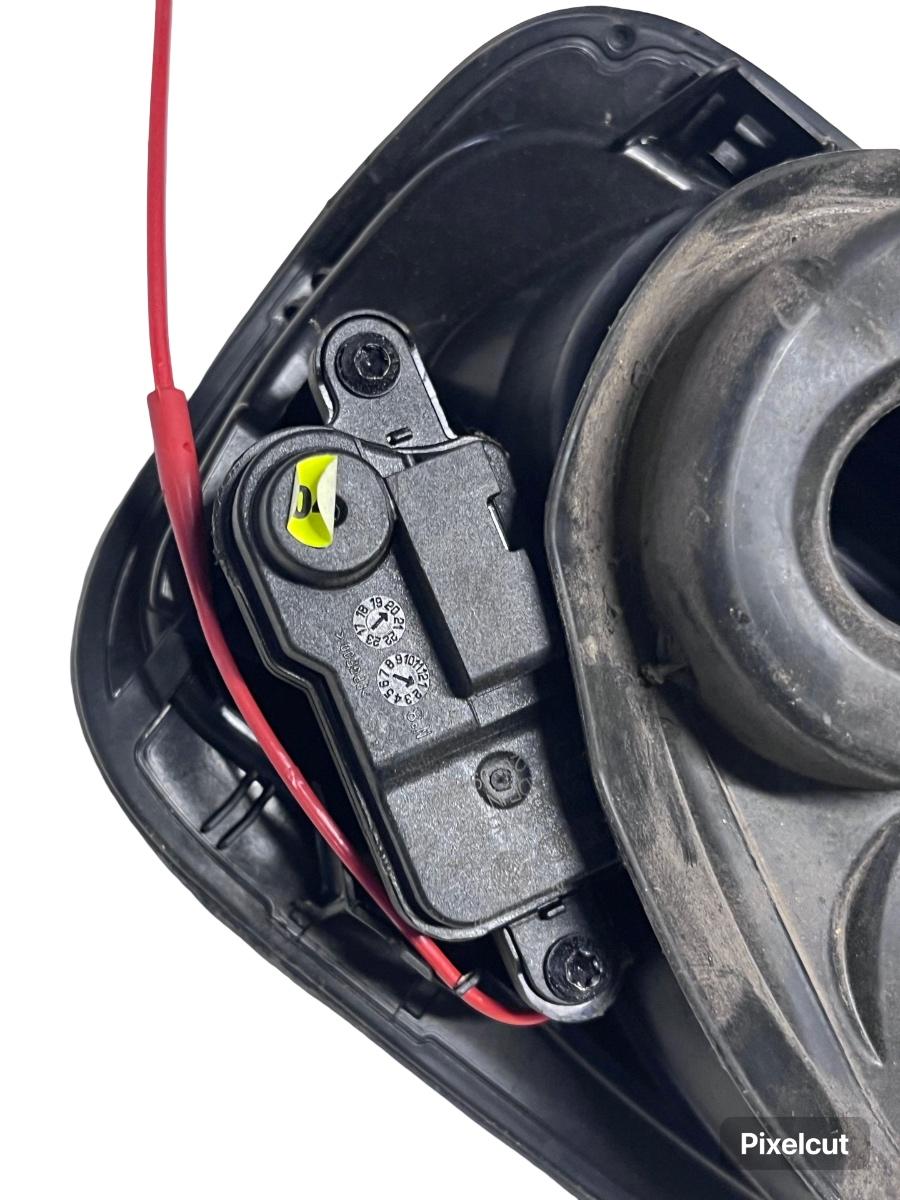 Capac rezervor combustibil + motoras AUDI A5/S5 II Sportback F5A 2016 -> 8W8809906A – foto 3