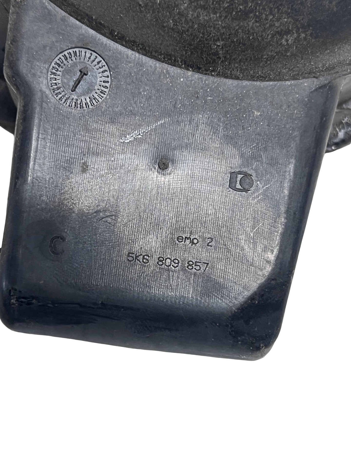 Capac Rezervor Combustibil Volkswagen Golf 6 Hatchback 1.4 CAVD TSI 2008–2013 Facelift - cod: 5K6809857 – foto 3