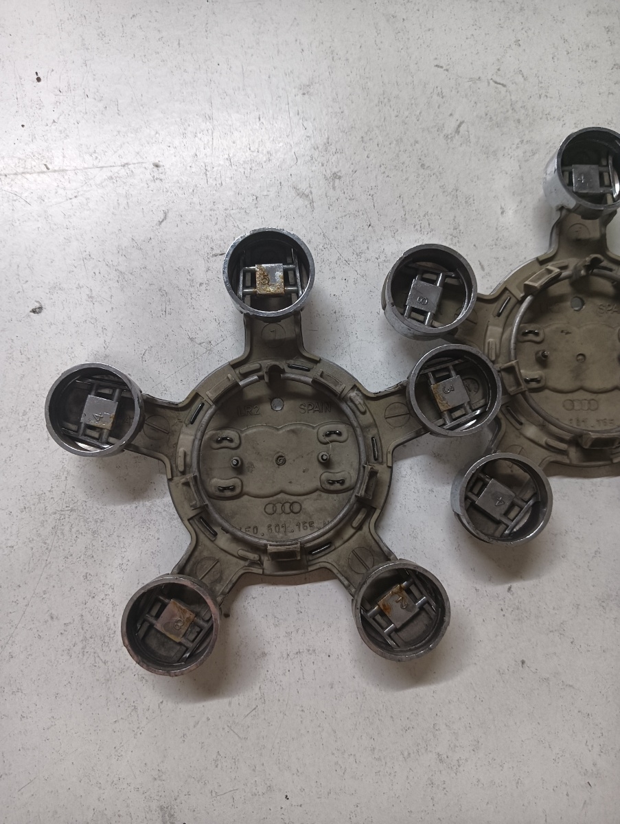 Capac roata  AUDI Q5 8RB 2008 - > 4f0601165n – foto 2