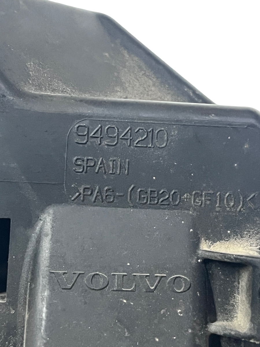 Carcasa panou de sigurante VOLVO S60 I 384 2000 - 2010 9494210 ( o clema rupta ) – foto 3