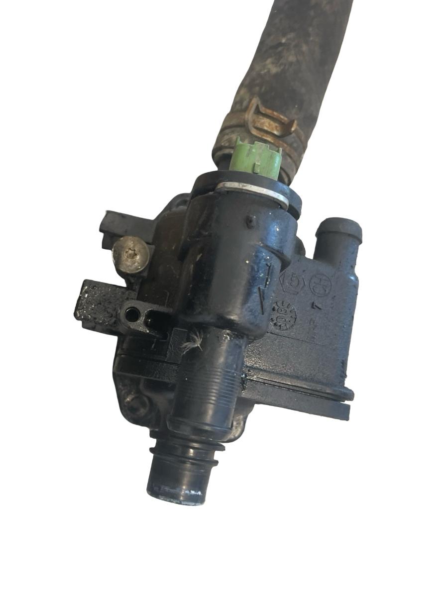 Carcasa termostat MAZDA 2 DE, DH_3 2007 - 2015 1.4 MZR-CD Y404 – foto 2