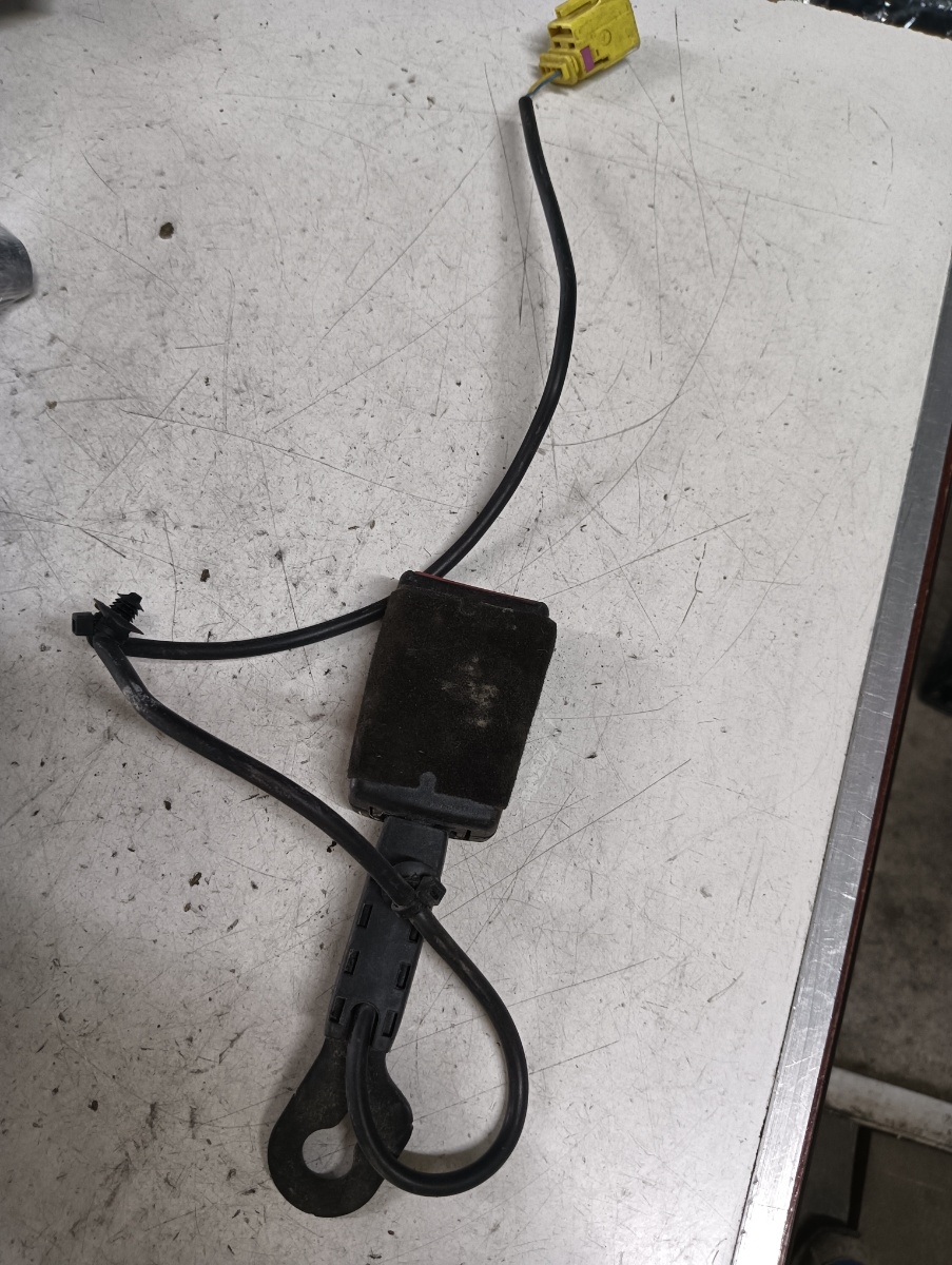 Catarama centura de siguranta fata dreapta fata VOLKSWAGEN TOUAREG 7LA, 7L6, 7L7 2002 - 2013