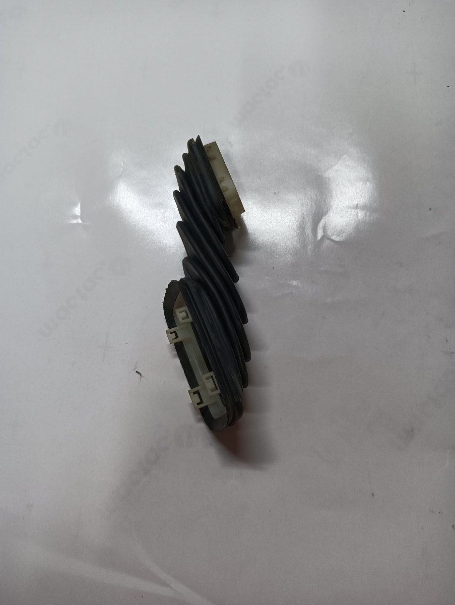 Cauciuc instalatie electrica usa  stanga spate SKODA OCTAVIA II Combi 1Z5 2004 - 2013