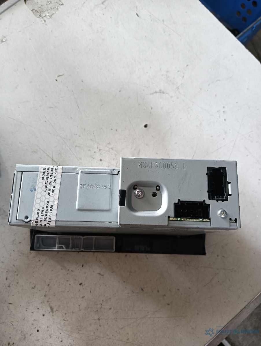 CD player auto AUDI A4 IV (8K2, B8) [ 2007 - 2015 ] OEM 8t1035110c – foto 3