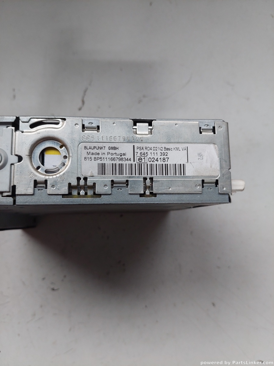 CD player auto PEUGEOT 407 SW (6E_) [ 2004 - 2010 ] Blaupunkt OEM 7645111392 – foto 2