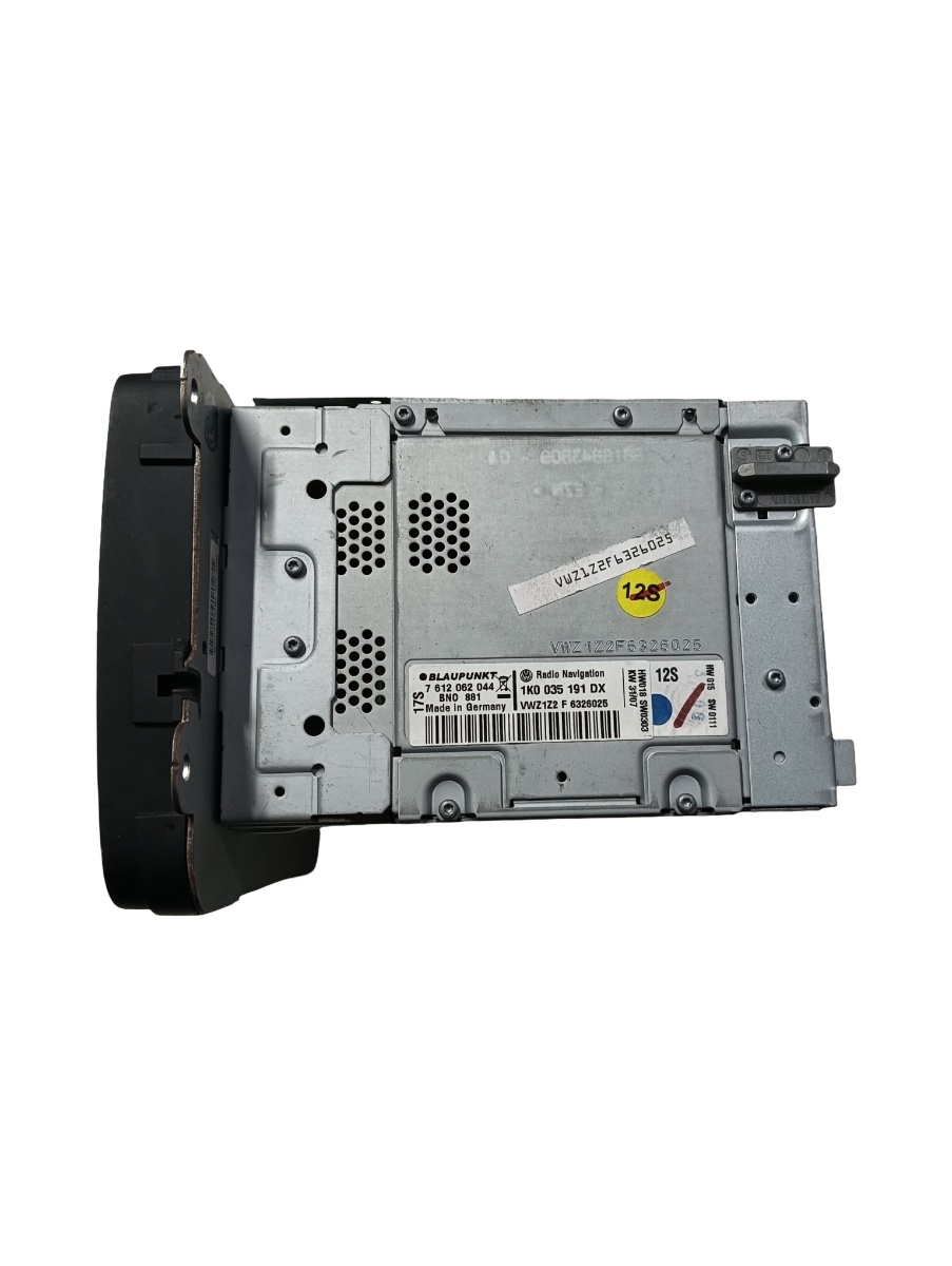Cd player auto  VOLKSWAGEN GOLF V Variant 1K5 2007 - 2009 – foto 2
