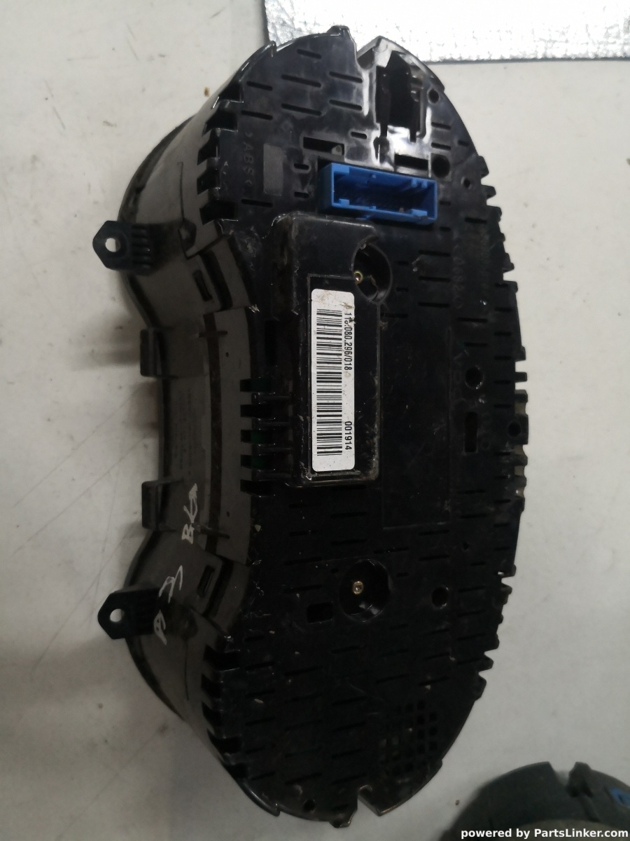 Ceasuri bord AUDI A3 II (8P1) [ 2003 - 2013 ] OEM 81071521 – foto 2