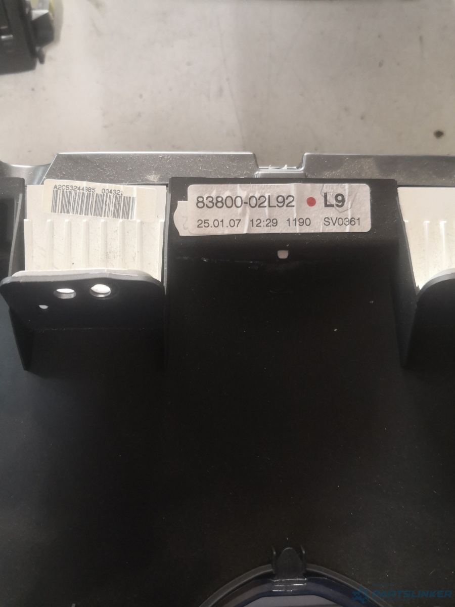 Ceasuri bord TOYOTA AURIS (_E15_) [ 2006 - 2012 ] OEM 8380002l92 – foto 2