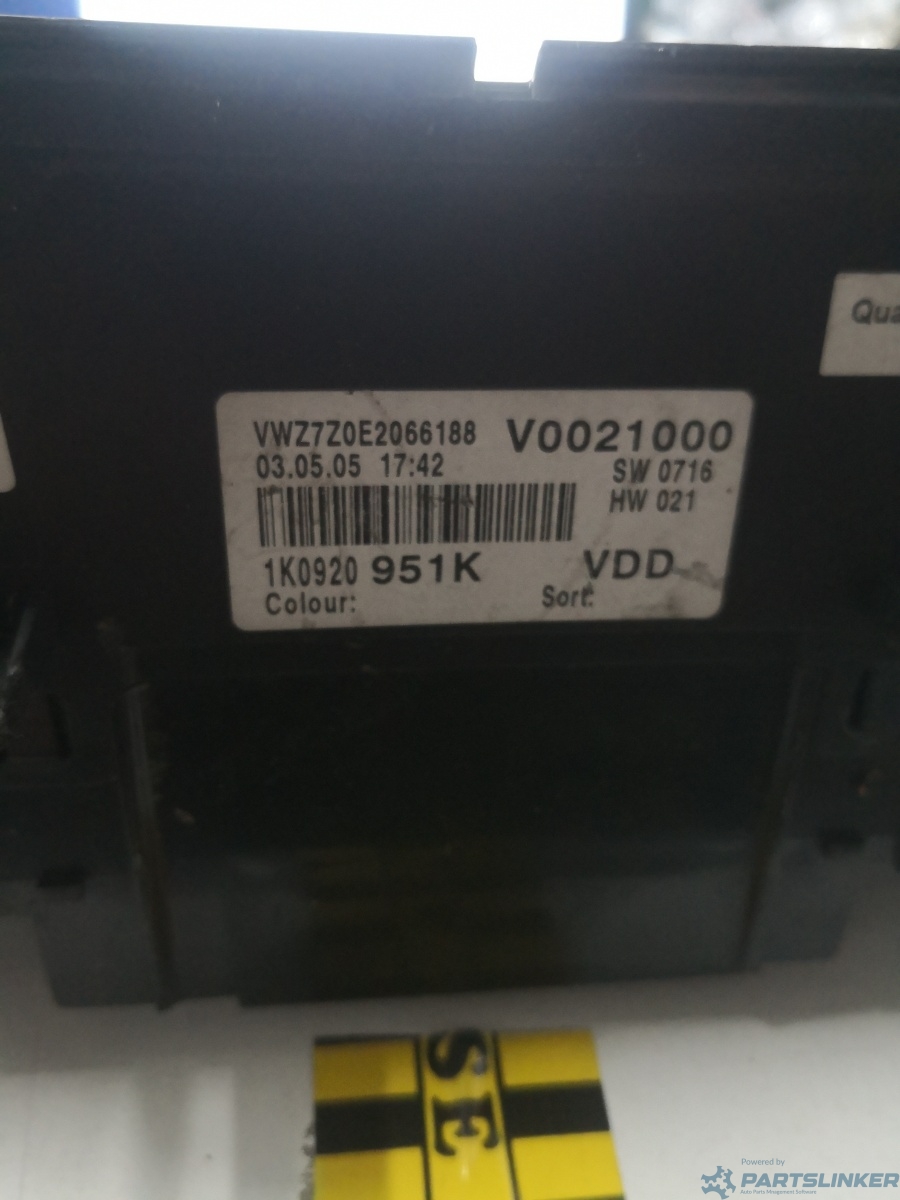 Ceasuri bord VOLKSWAGEN GOLF V (1K1) [ 2003 - 2009 ] OEM 1k0920951k – foto 2