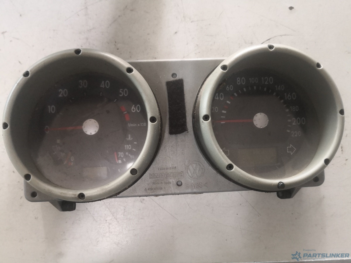 Ceasuri bord VOLKSWAGEN POLO (6N2) [ 1999 - 2001 ] OEM 5220301800